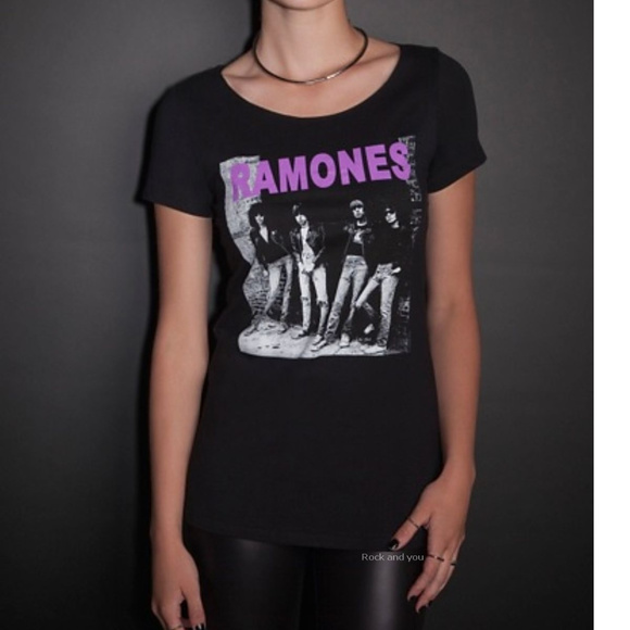 Ramones Rocket to Russian Slash Tunice punk rock Official Tee XL NWT - Picture 2 of 3